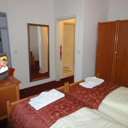 Hotel 54