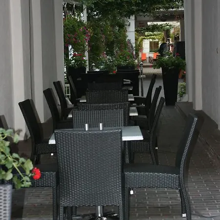 Hotel 54 3*